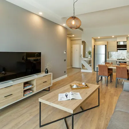 Otel Sirius Town And
